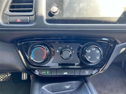 Used 2019 Honda HR-V Sport image 29