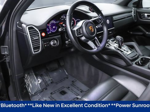 Used 2022 Porsche Cayenne Platinum Edition AWD/4WD image 4