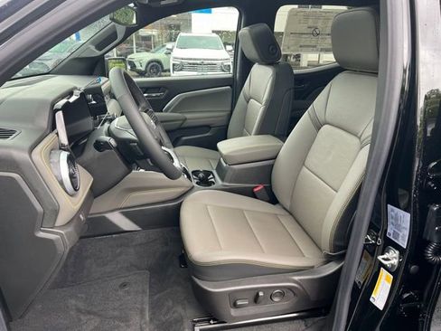 New 2026 Chevrolet Colorado ZR2 w/ Technology Package AWD/4WD image 21