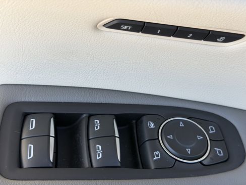 Certified 2023 Cadillac XT5 Premium Luxury image 18