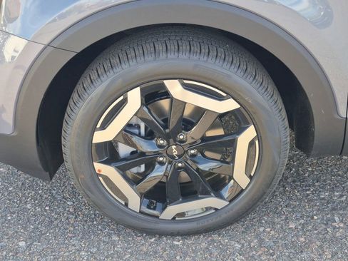 New 2025 Kia Telluride S image 19