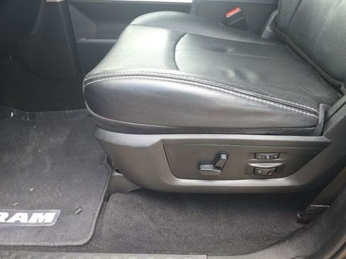 Used 2018 RAM 2500 Laramie image 18