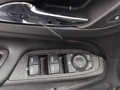 Used 2020 Chevrolet Equinox Premier image 10