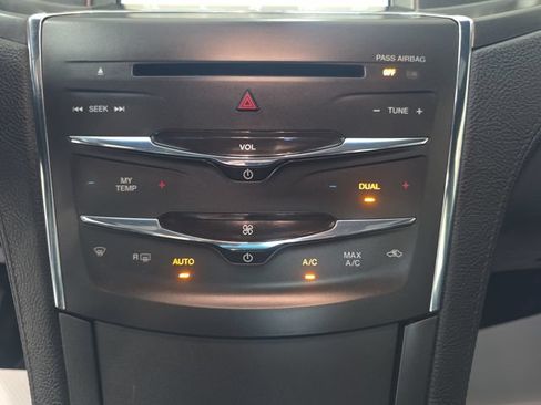 Used 2016 Lincoln MKS FWD image 20