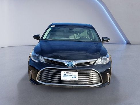Used 2017 Toyota Avalon XLE Plus image 8