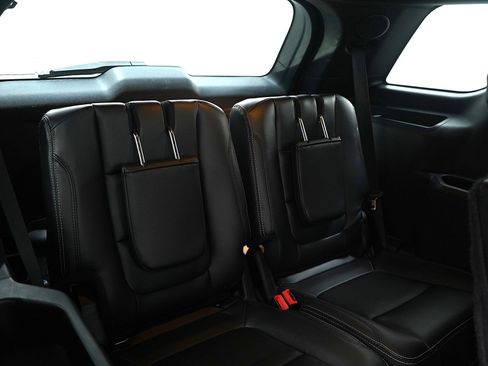 Used 2017 Ford Explorer Limited w/ Equipment Group 301A image 11