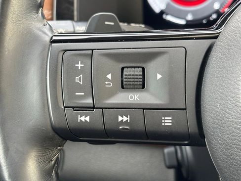 Used 2024 Nissan Pathfinder Platinum w/ Cargo Package image 25