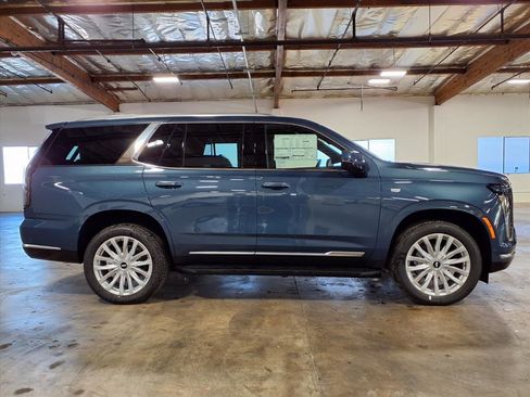 New 2026 Cadillac Escalade 2WD image 4