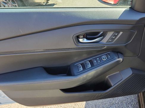 Used 2025 Honda Accord Sport image 12