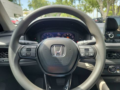 Used 2025 Honda Accord LX image 18