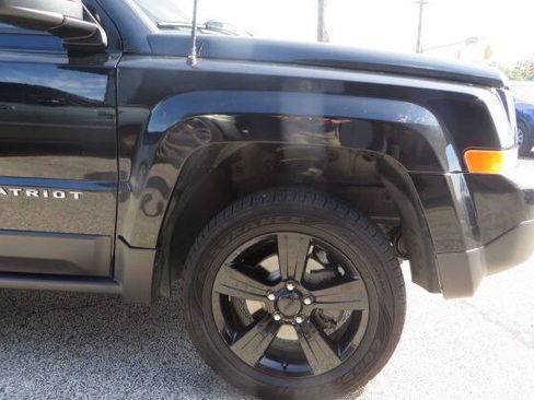 Used 2015 Jeep Patriot Sport w/ Power Value Group AWD/4WD image 21