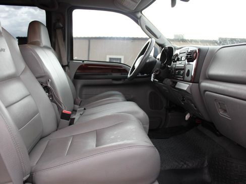 Used 2005 Ford F350 Lariat AWD/4WD image 24