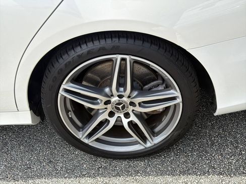 Used 2020 Mercedes-Benz E 450 4MATIC Wagon image 19