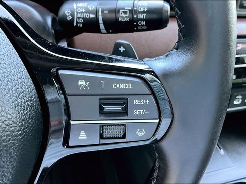 Used 2025 Honda Pilot Elite image 24