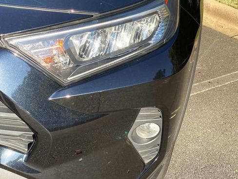 Used 2021 Toyota RAV4 XLE Premium FWD image 3