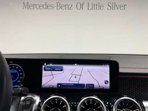 Used 2024 Mercedes-Benz EQB 250+ image 33