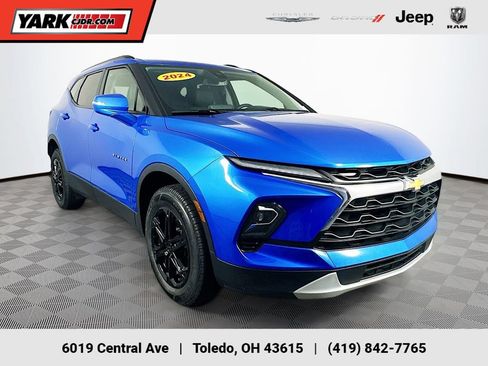 Used 2024 Chevrolet Blazer LT FWD image 1