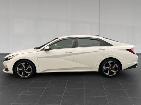 Used 2023 Hyundai Elantra Limited FWD image 2