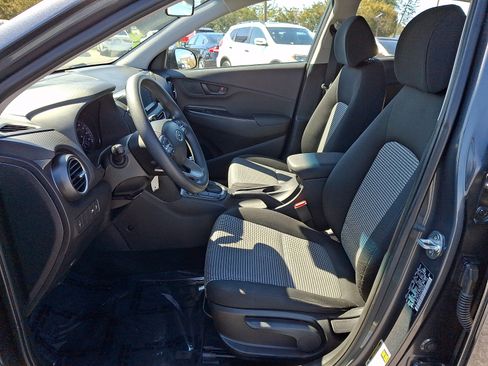 Used 2020 Hyundai Kona SE image 13