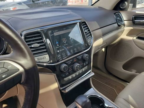 Used 2021 Jeep Grand Cherokee Overland image 15