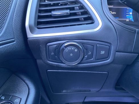 Certified 2022 Ford Edge SE w/ Black Appearance Package image 20