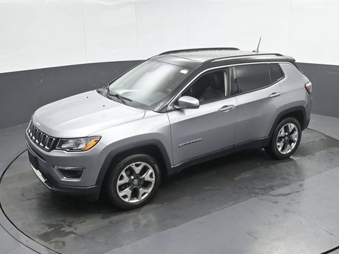 Used 2018 Jeep Compass Limited AWD/4WD image 35