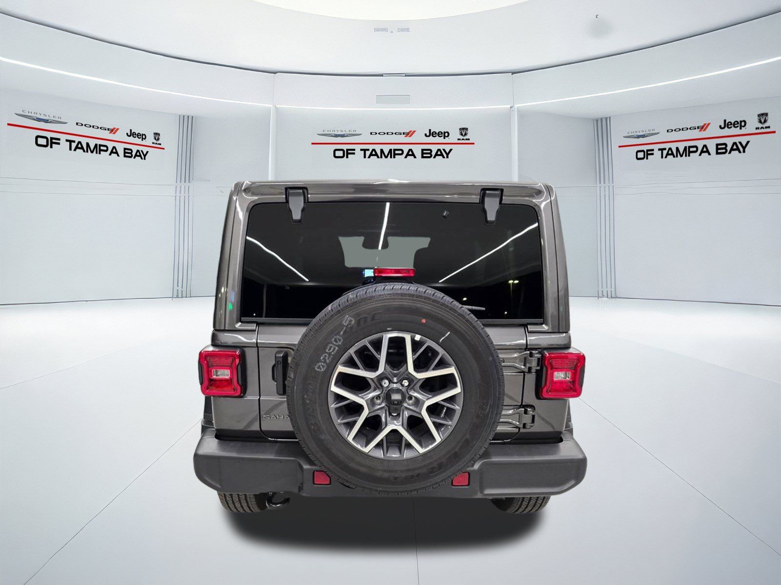 New 2025 Jeep Wrangler Unlimited Sahara AWD/4WD image 5