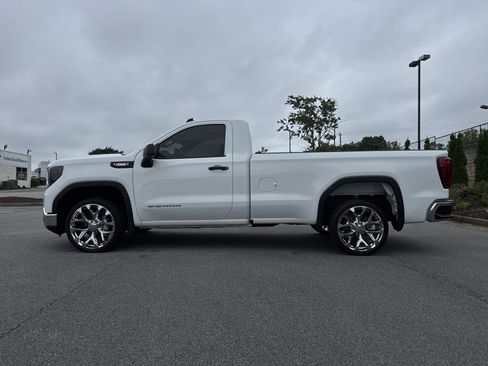 Used 2025 GMC Sierra 1500 Pro w/ Convenience Package RWD image 7