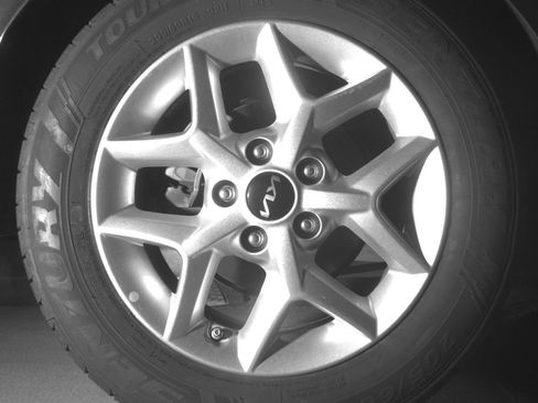 Used 2025 Kia Soul LX w/ LX Technology Package image 15