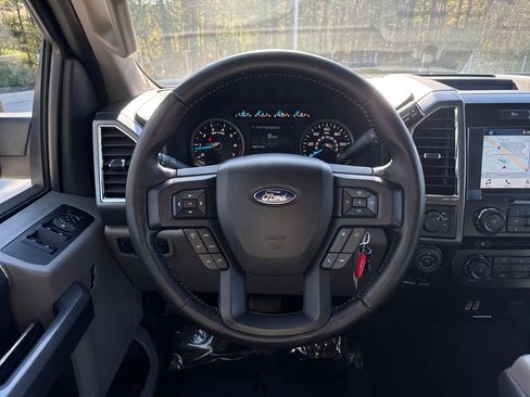 Used 2016 Ford F150 XLT w/ Equipment Group 302A Luxury image 18