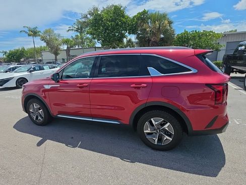 Used 2021 Kia Sorento EX FWD image 2