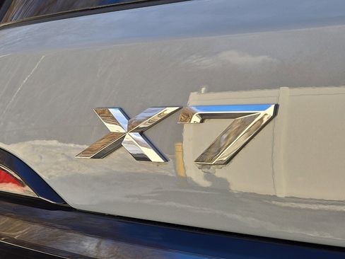 Used 2025 BMW X7 xDrive40i w/ M Sport Package image 31