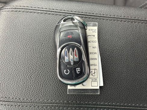 Used 2025 Buick Encore GX Preferred FWD image 31