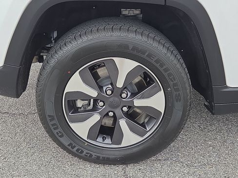 Used 2024 Jeep Grand Cherokee Limited 4xe AWD/4WD image 7