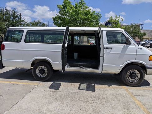 Used 2002 Dodge B3500 RWD image 8
