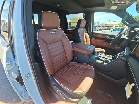 New 2026 GMC Sierra 2500 Denali Ultimate AWD/4WD image 19