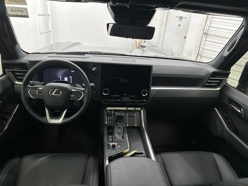 Used 2024 Lexus GX 550 w/ Accessory Package (Z1) AWD/4WD image 23