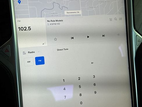 Used 2017 Tesla Model S 75 RWD image 19
