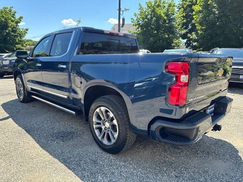 Used 2023 Chevrolet Silverado 1500 High Country w/ Technology Package AWD/4WD image 4
