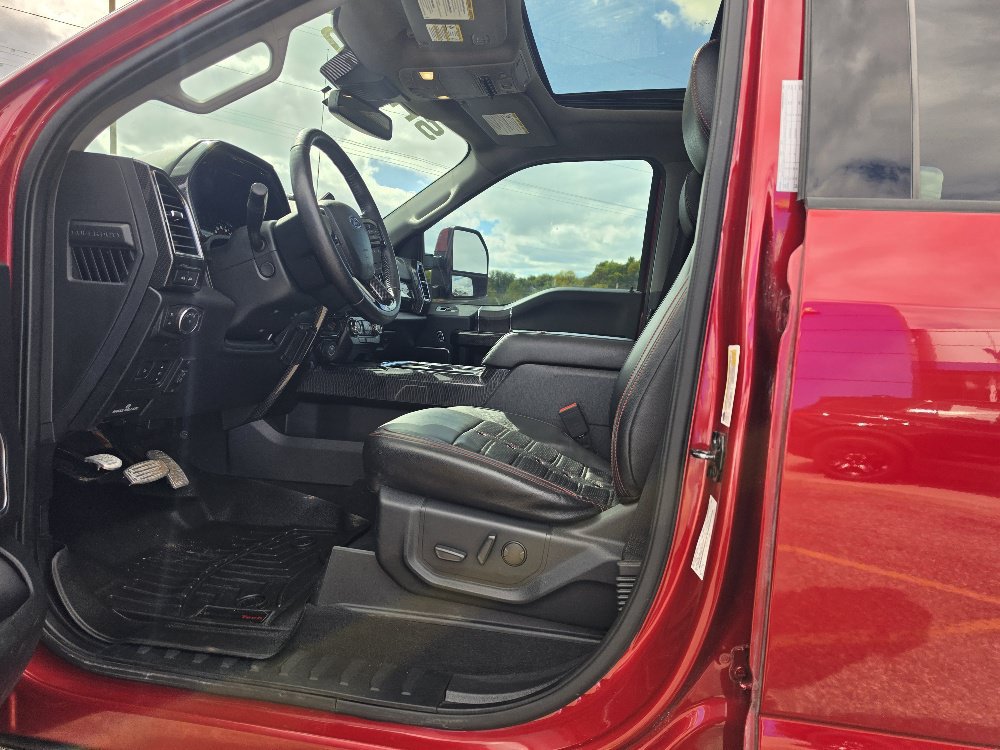 Used 2021 Ford F250 Lariat w/ Lariat Ultimate Package AWD/4WD image 4