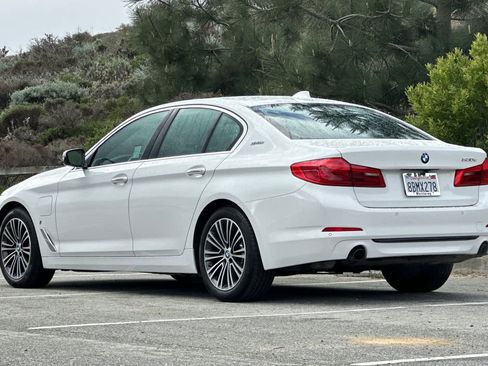 Used 2018 BMW 530e image 7