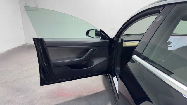 Used 2019 Tesla Model 3 Standard Range Plus RWD image 10