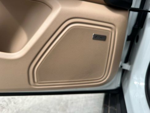 Certified 2023 Porsche Macan image 22