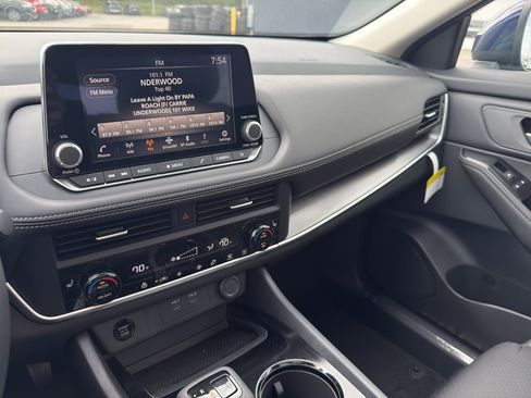 New 2026 Nissan Rogue SV w/ SV Premium Package image 21