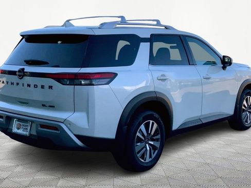 Used 2023 Nissan Pathfinder SL w/ Lighting Package (N92) image 5