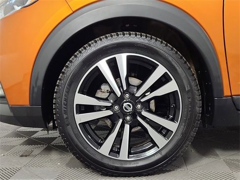 Used 2020 Nissan Kicks SR w/ SR Premium Package image 15