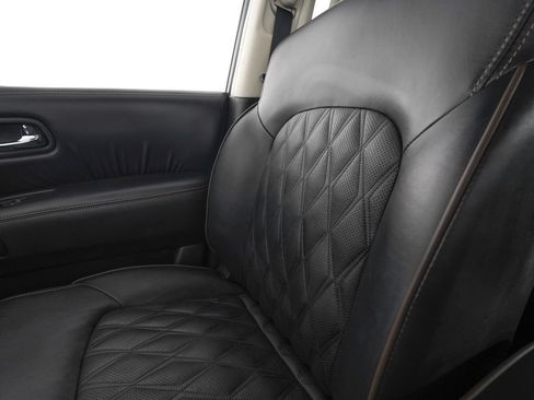 Used 2024 Nissan Armada Platinum w/ Captain's Chairs Package RWD image 29