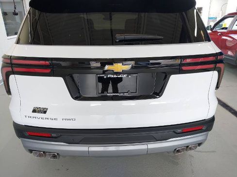 New 2026 Chevrolet Traverse LT w/ Sun and Wheel Package AWD/4WD image 32