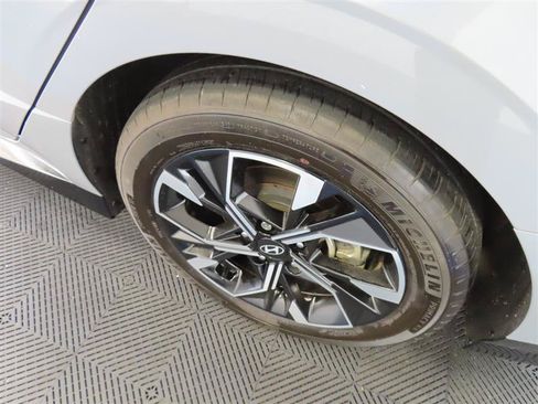 Used 2024 Hyundai Sonata SEL FWD image 7