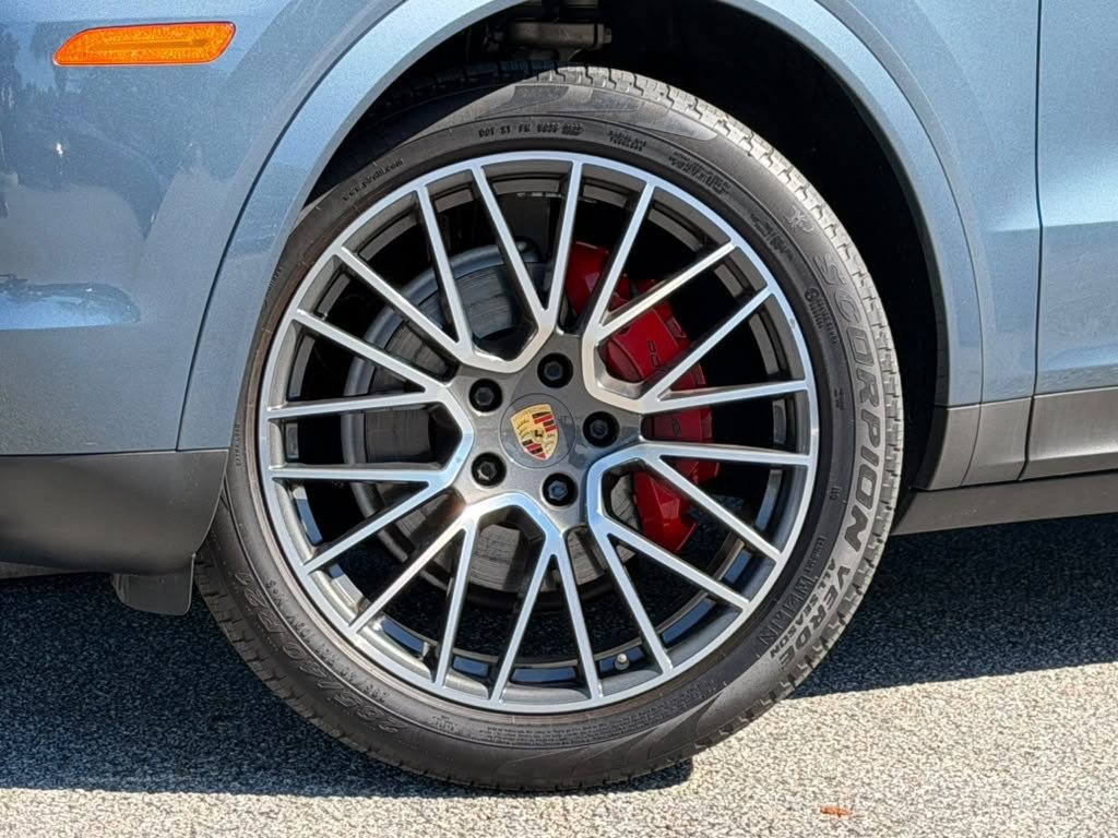 Used 2020 Porsche Cayenne AWD/4WD image 21